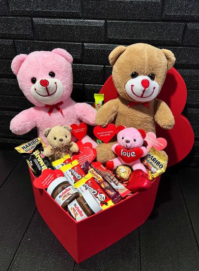 Sevgiliye Ozel Romantik Hediye Kalp Kutuda Ayıcıklar Nutellalar Çikolatalar ve Aşk Sözleri