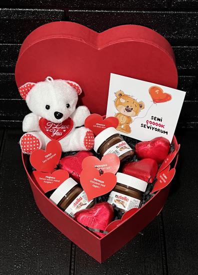 Sevgiliye Hediye Kalpli Beyaz Mini Ayıcıklı ve Mini Nutellalı Romantik Hediye Kutusu